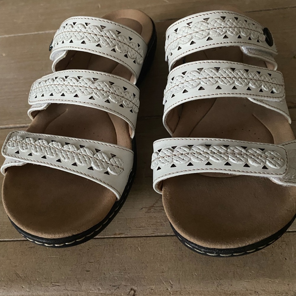 CLARKS SANDLES